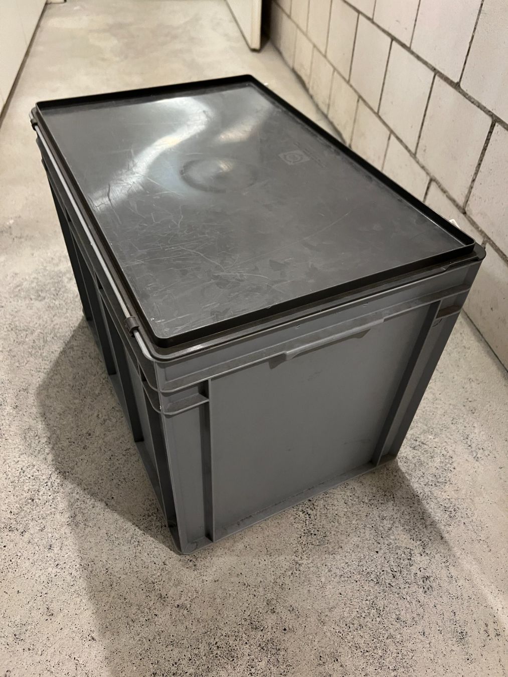 Utz Rako Stapelbehälter Dunkelgrau mit Deckel 60 × 40 × 42.5 (Gebraucht ...