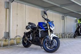Suzuki GSR 750