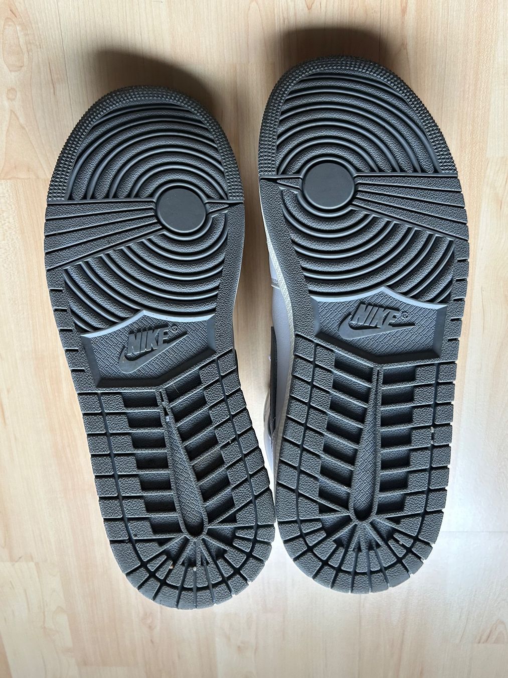 Jordan Scarpe da uomo: AIR JORDAN 1 mid – Usato da Matzingen venduto da cocco05 4