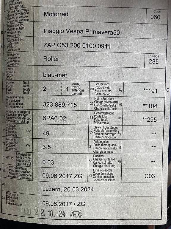 Vespa Scooters: Vespa Primavera 50 mit nur 2500 km – Gebraucht aus Emmen von 166500 4