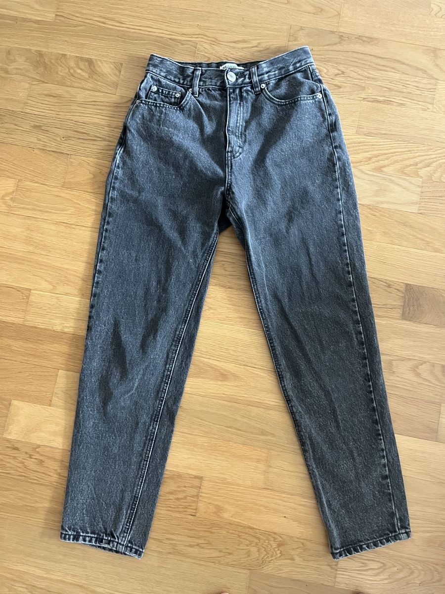 Pull&Bear Jeans: Pull&Bear Jeans grau Grösse 36 – D'occasion à Frauenfeld par heyLani