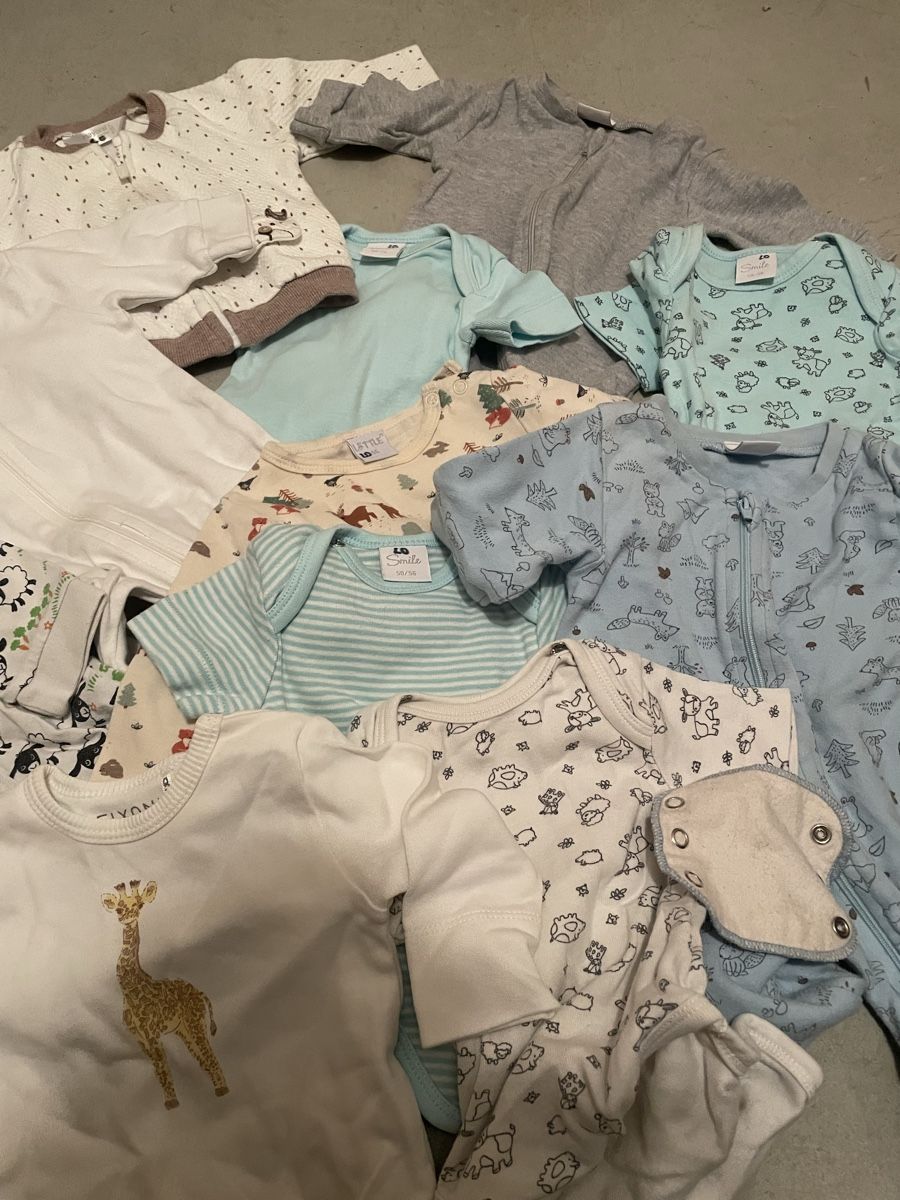 Lotti & Set di vestiti: Baby Kleider Grösse 50/56 – Nuovo (secondo la descrizione) da Winterthur venduto da sLoerli 1