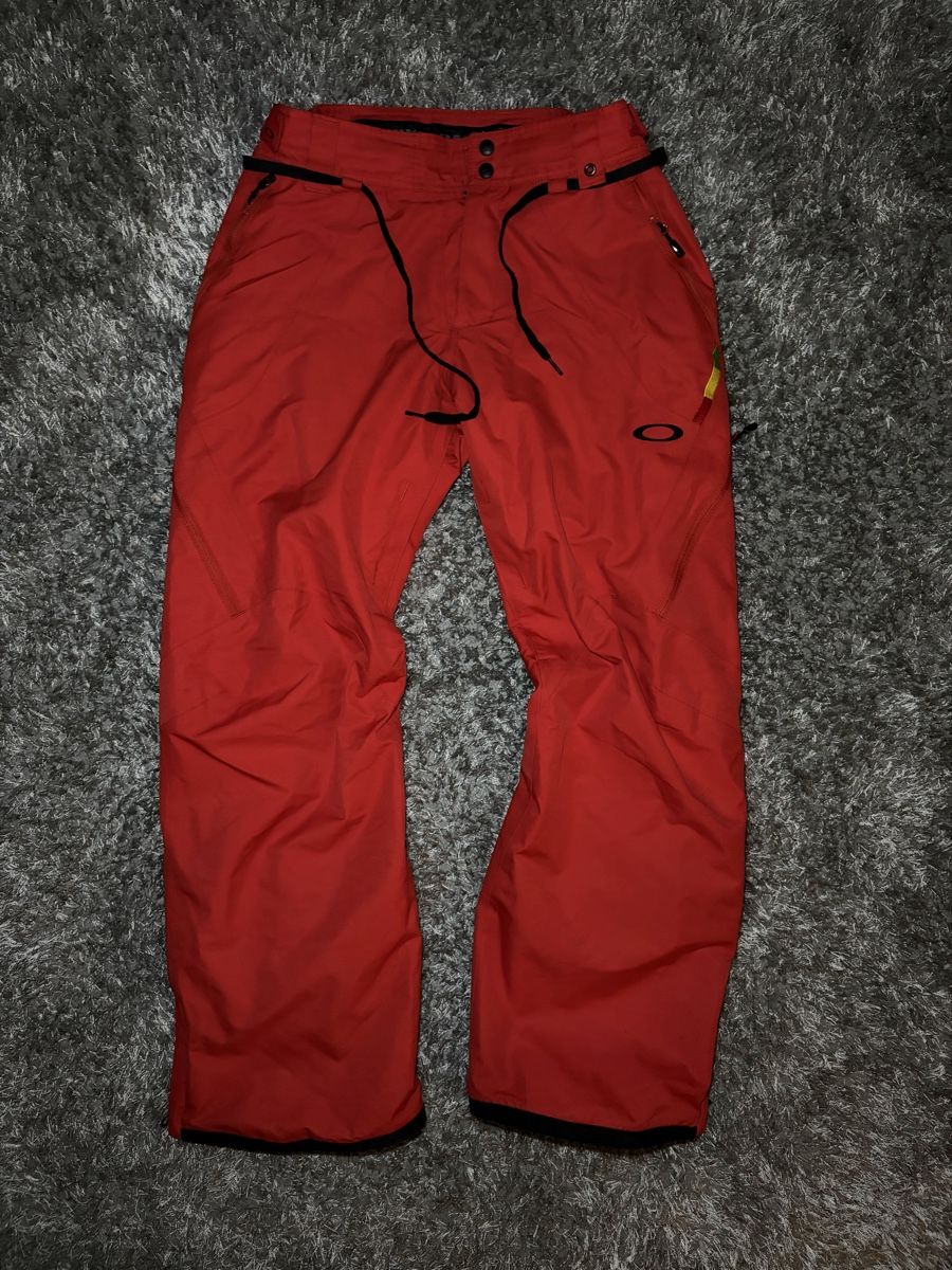 Oakley Pantaloni: Oakley Ski/Snowboard Pants - Red - Size M – Nuovo (secondo la descrizione) da Brislach venduto da edu_t6pq