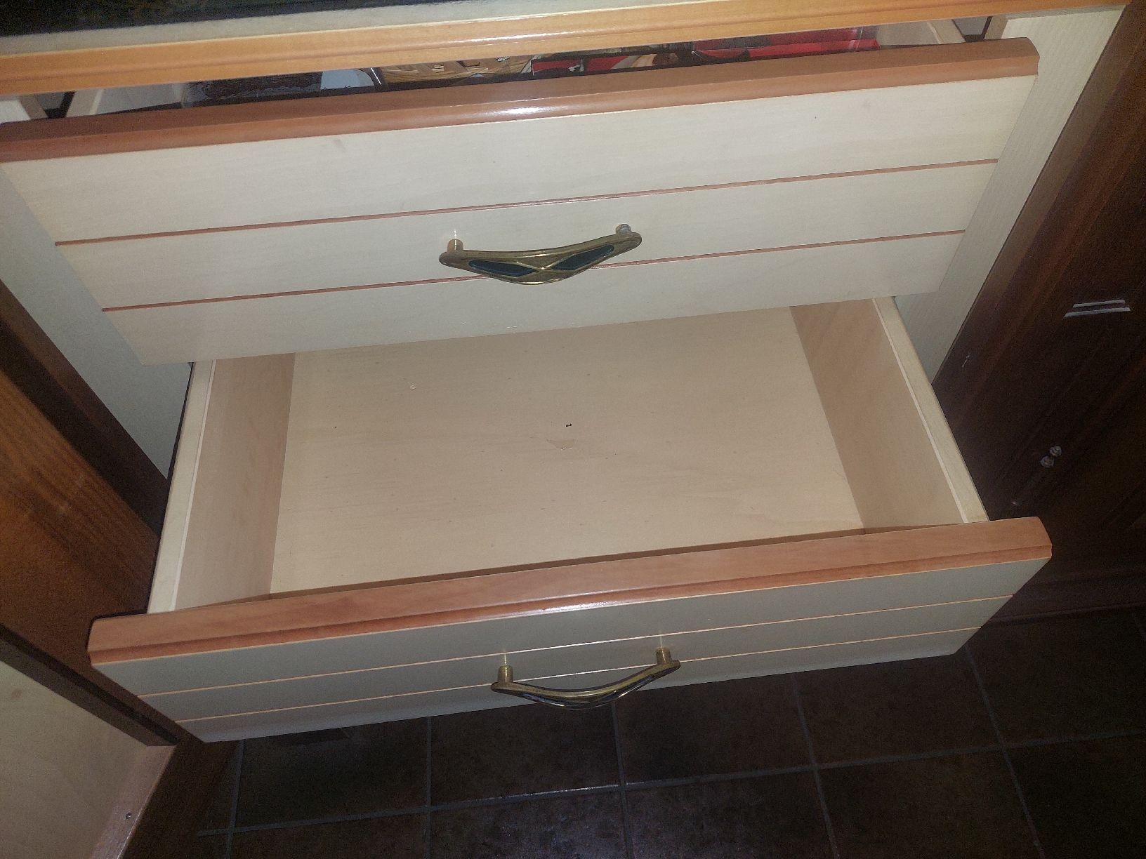 Credenze: Fraubrunnen Geschirrschrank/Sideboard – Usato da Reitnau venduto da milonia08 5