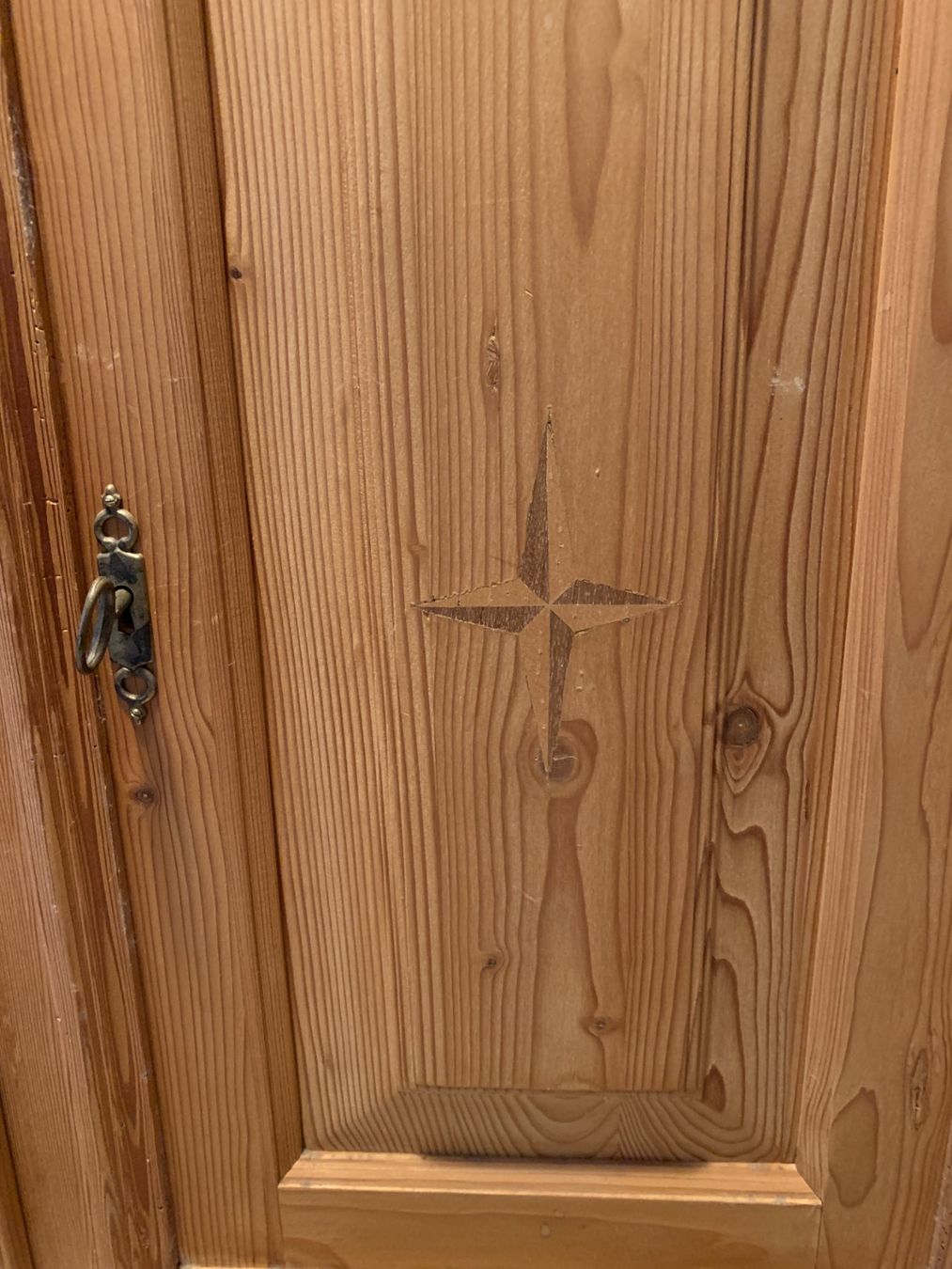 Commodes: Kommode aus Holz – D'occasion à St. Gallen par Horizon07 1