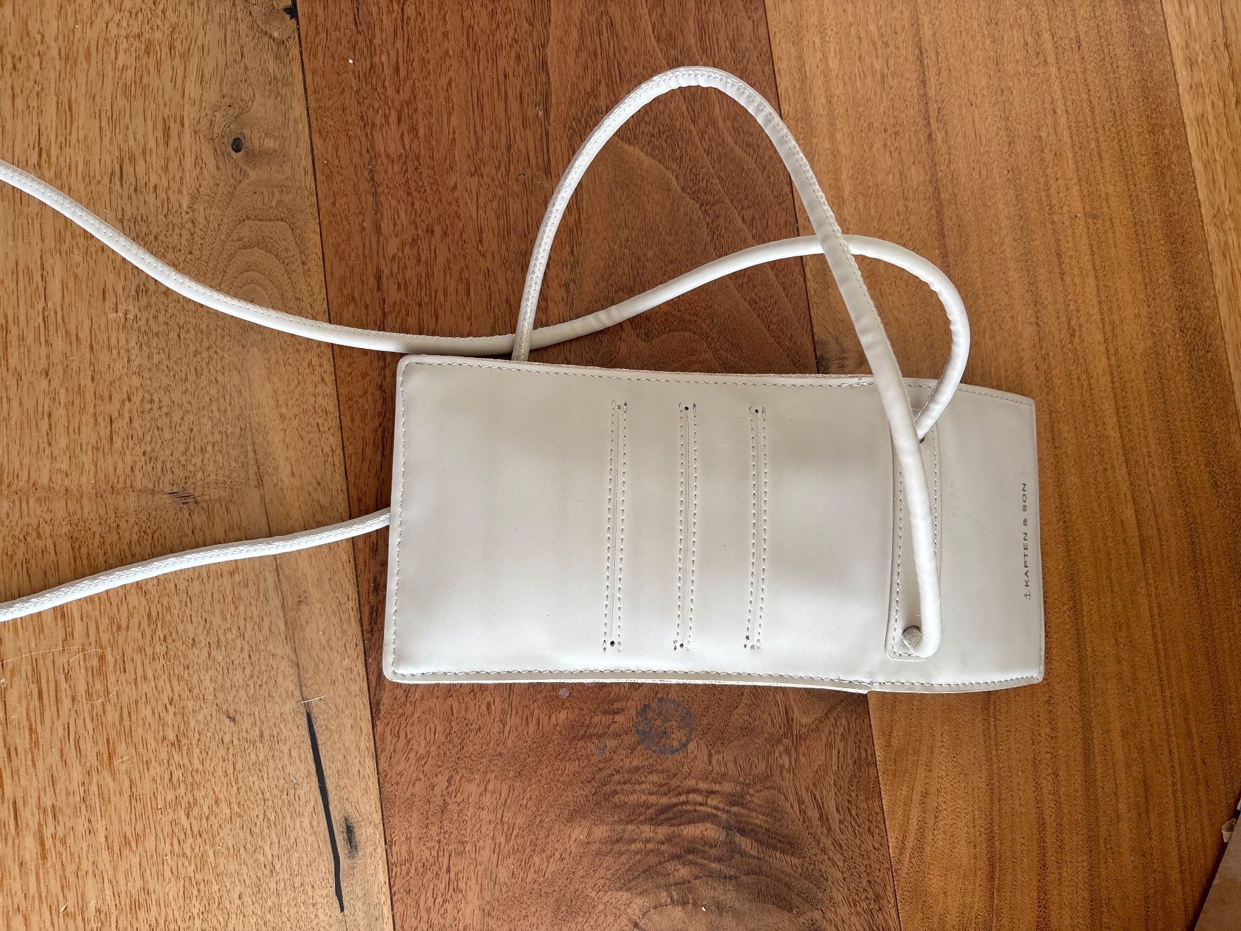 Kapten & Son Borse: Kapten & Son Handytasche. Sommerlich Beige – Usato da Wettswil venduto da Missyellow 2