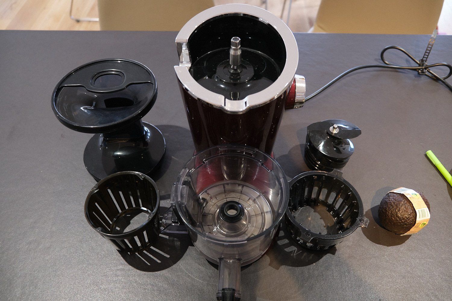 Hurom Elettrodomestici da cucina: Extracteur de jus Hurom comme neuf – Usato da Neuchâtel venduto da jts_78jq 8