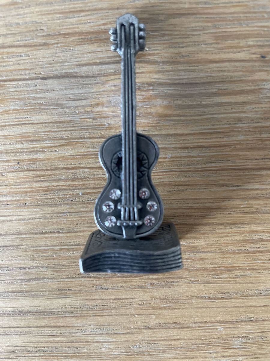 Figurines: Schmuck Gitarren-Set – D'occasion à Suhr par Occasion_2026 1