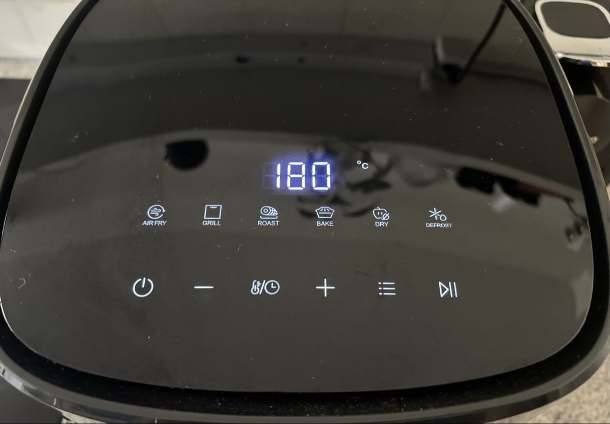 Elettrodomestici da cucina: Heissluftfritteuse Haier schwarz mit Touch Display gebraucht – Usato da Basel venduto da sam_9l6h 2