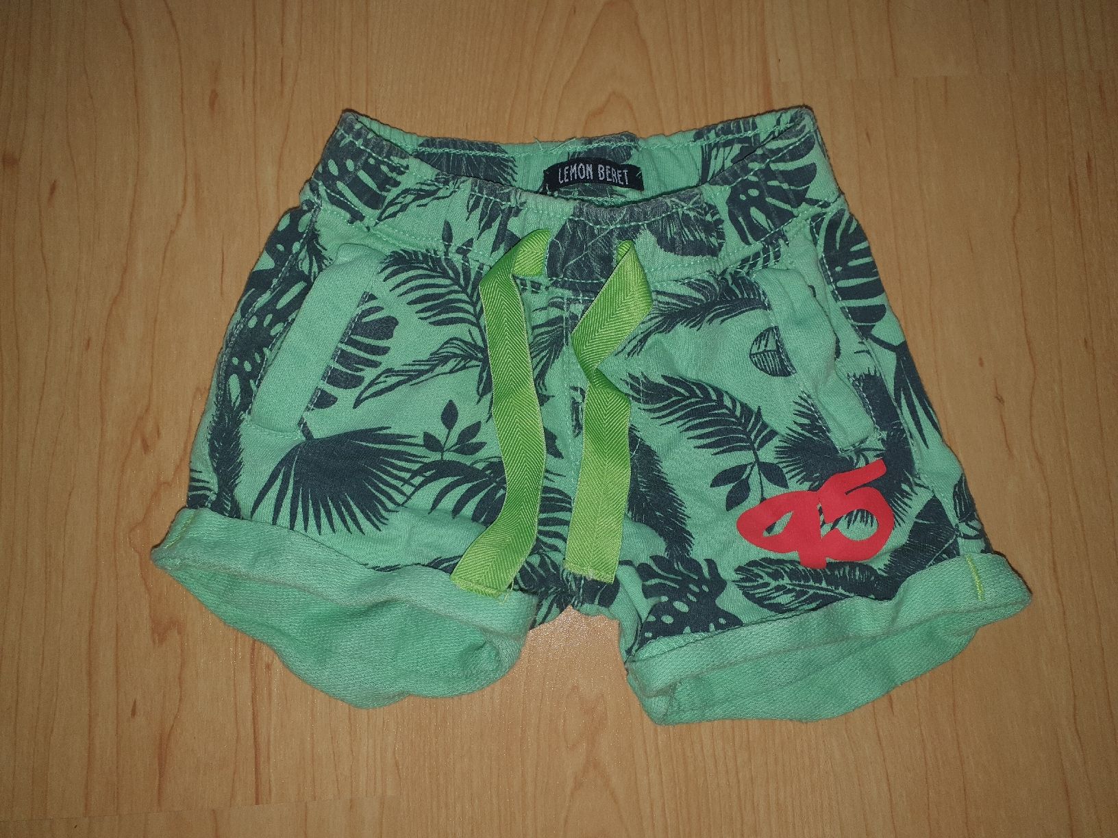 Hosen: Neu: Shorts Lemon Beret Grösse 68 – Neu (gemäss Beschreibung) aus Uetendorf von Judi80
