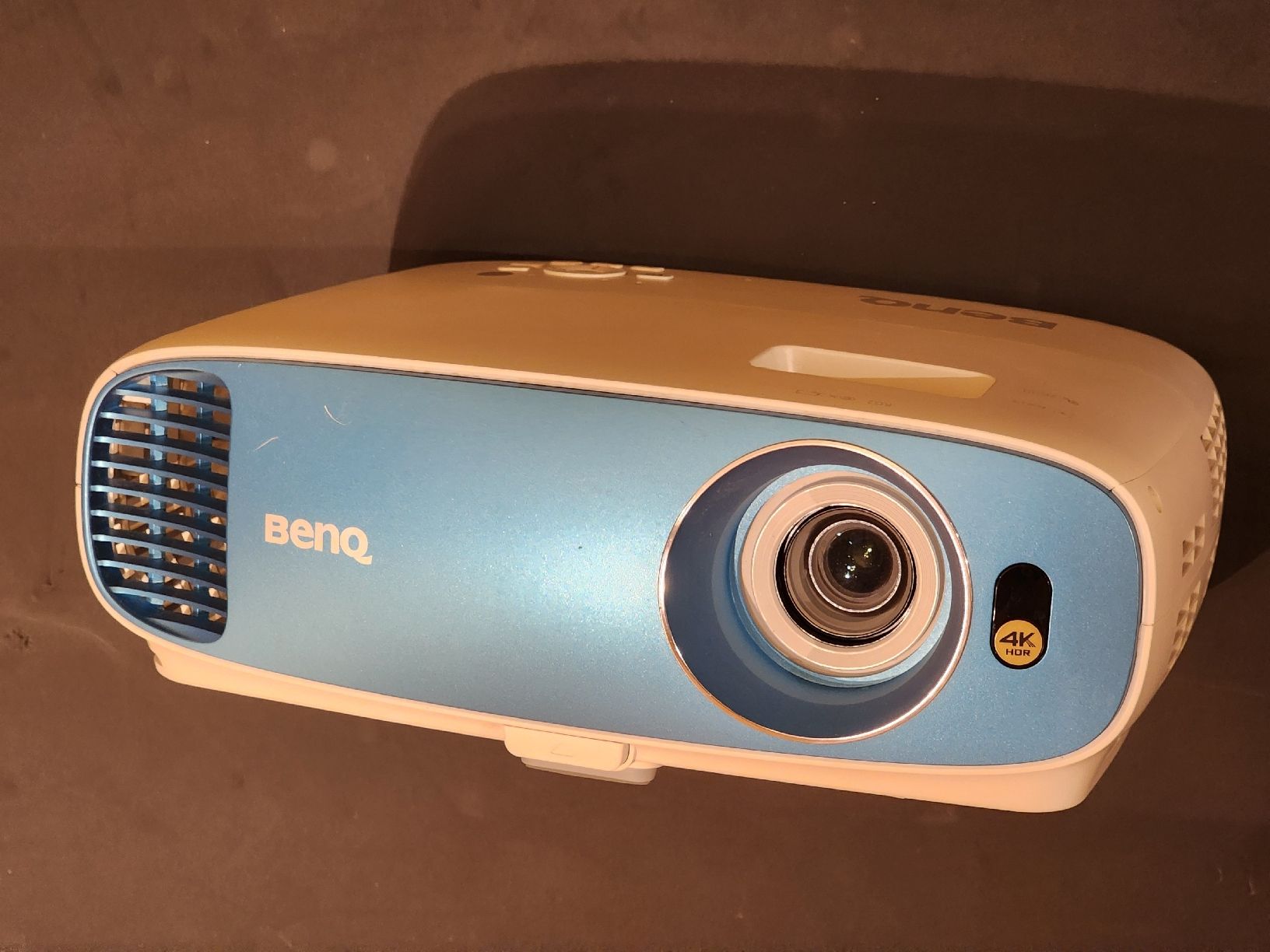 BenQ Videoprojektoren: BenQ Projektor TK800M Digital Projektor – Gebraucht aus Ehrendingen von Ma1900 1