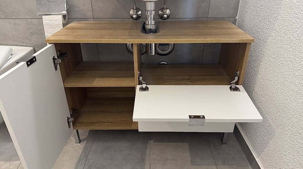Mobili per bagno: Lavabo Unterschrank – Usato da Aarburg venduto da Maoamanu 2