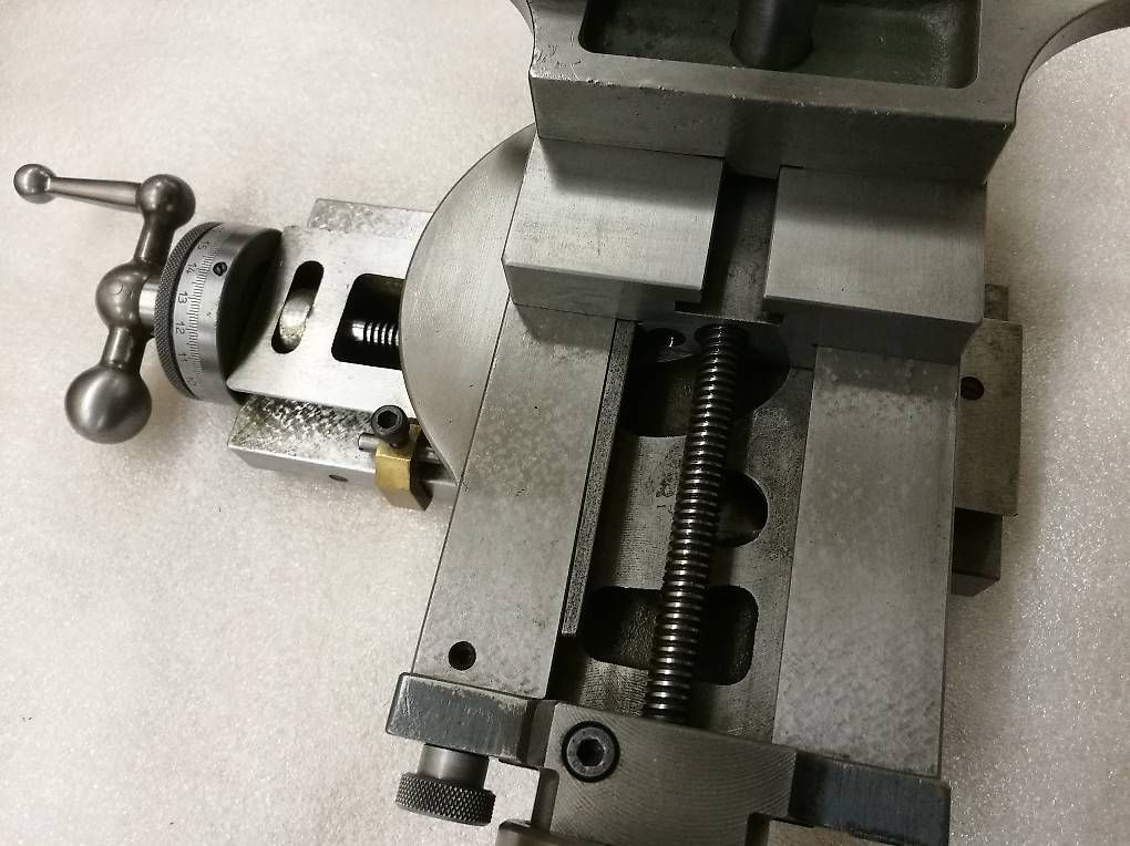 Schaublin Altro per industria metallurgica: Schaublin 102 Kreuzschlitten – Usato da Niederdorf venduto da salti 1