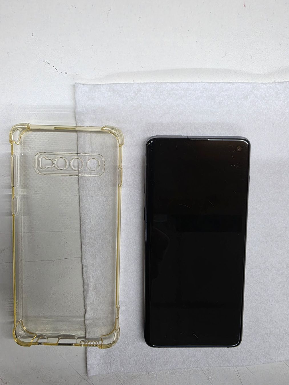 Samsung Telefoni cellulari / Smartphones: Samsung Galaxy S10 – Usato da Rüti ZH venduto da Madeira14