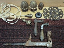 diverse antike Artikel/ Messing/ Metall/ knauf/ Türfalle..