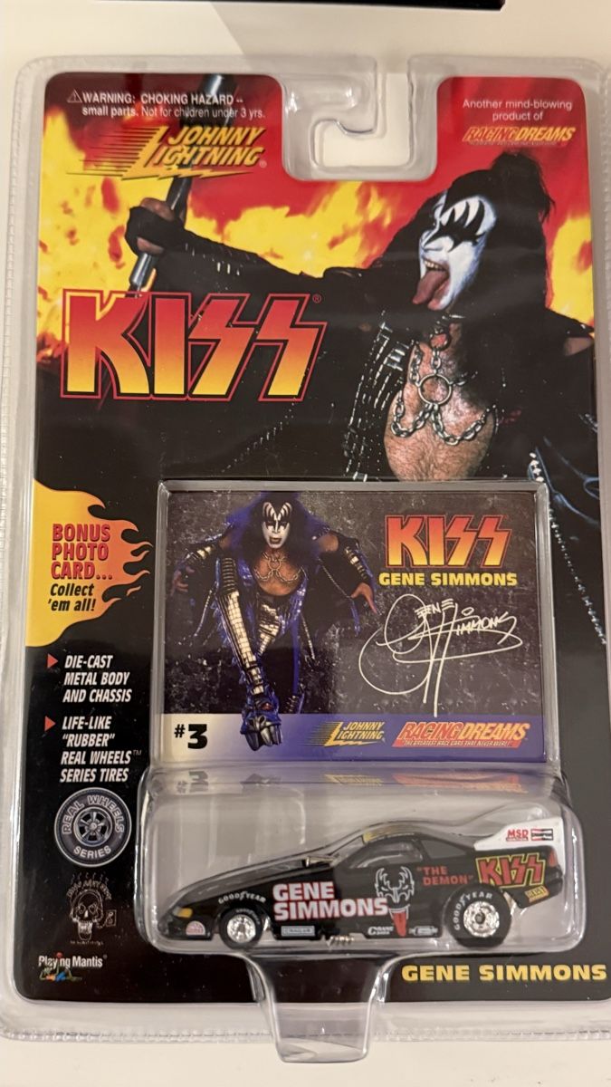 Johnny Lightning Modellini d'auto: KISS Johnny Lightning Racing Dream – Nuovo e nell'imballaggio originale da Basel venduto da Zomeg 2