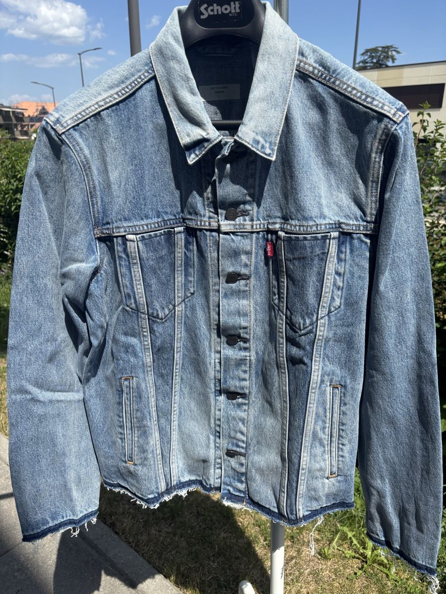 Levi's Giacche: Levi’s Destroyed jacket L neuve  – Nuovo (secondo la descrizione) da Cossonay-Ville venduto da air_79rs