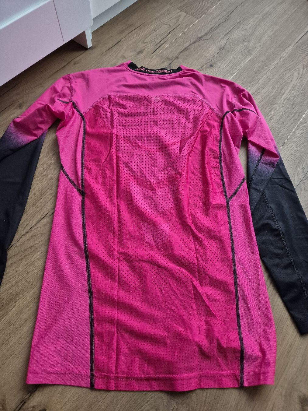 Nike Tops: Nike Top Gr. M – Gebraucht aus Wil SG von FionaSmile 4