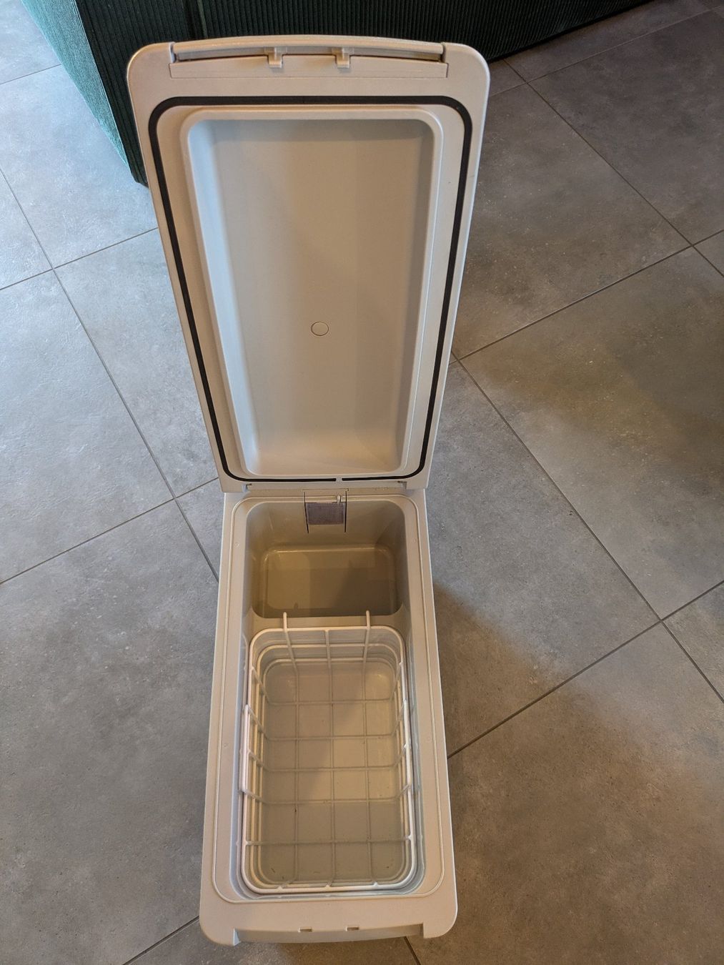 Dometic Frigoriferi & Refrigeratori: Dometic CF26 – Usato da Prez-Vers-Siviriez venduto da ollie79 5