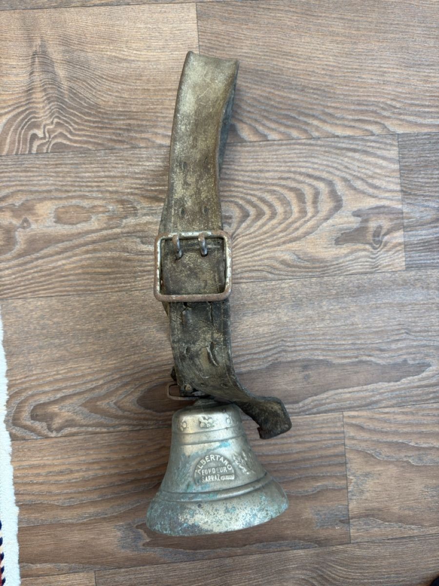 Campanacci mucche: 1 cloche ancienne – Usato da Posieux venduto da Angeles82 2