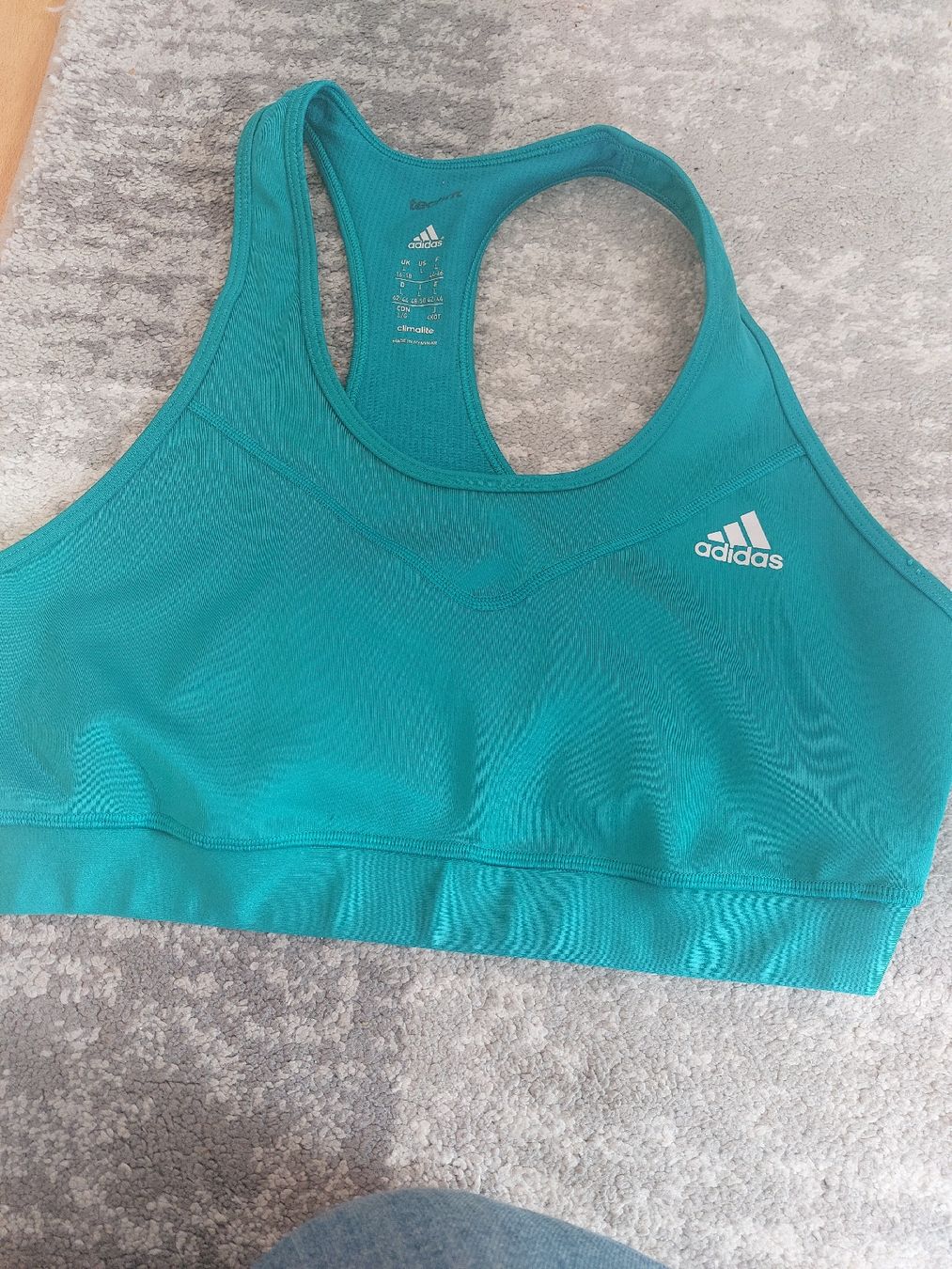 Adidas Top: Bustier Gr L adidas – Usato da Landquart venduto da Cedes