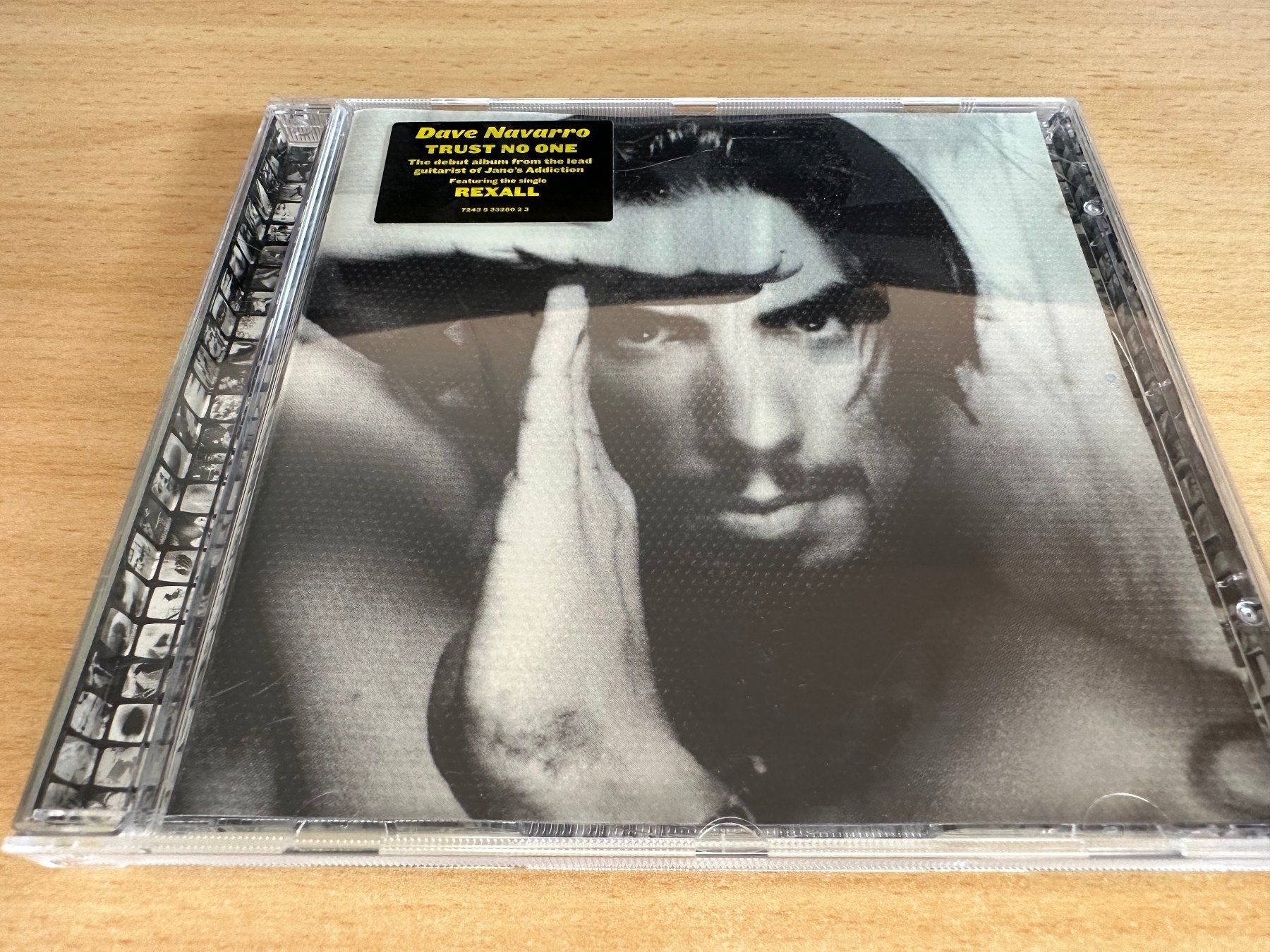 CD: Dave Navarro – Trust No One – Usato da Rikon im Tösstal venduto da Alpenmutz