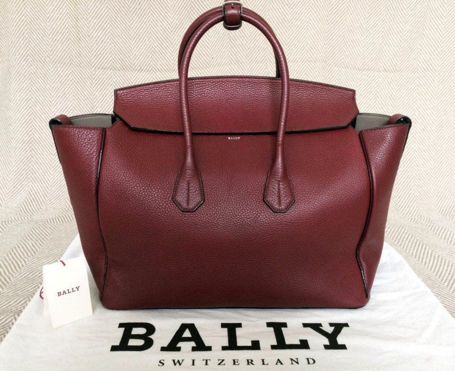 Bally Borse: BALLY Sommet Large Designertasche NEUWERTIG – Nuovo (secondo la descrizione) da Zürich venduto da Magali018 5