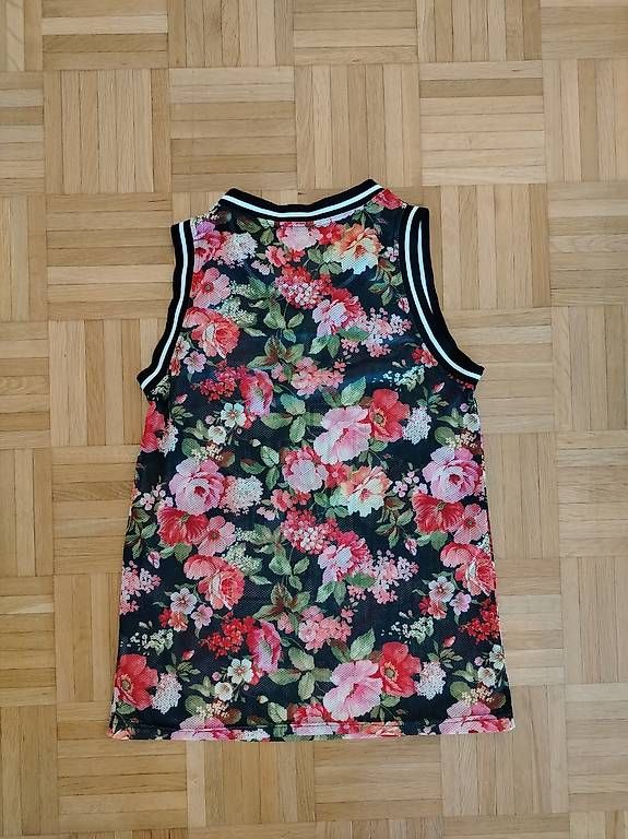T-shirt: Maglietta da Basket – Nuovo (secondo la descrizione) da Davesco-Soragno venduto da Mia_sii 2