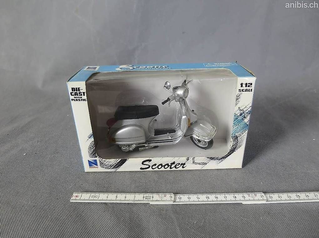 Kit di modellismo & Modellini statici: NewRay Scooter Motorcycle 1:12 Scale – Usato da Zürich venduto da axolottchen