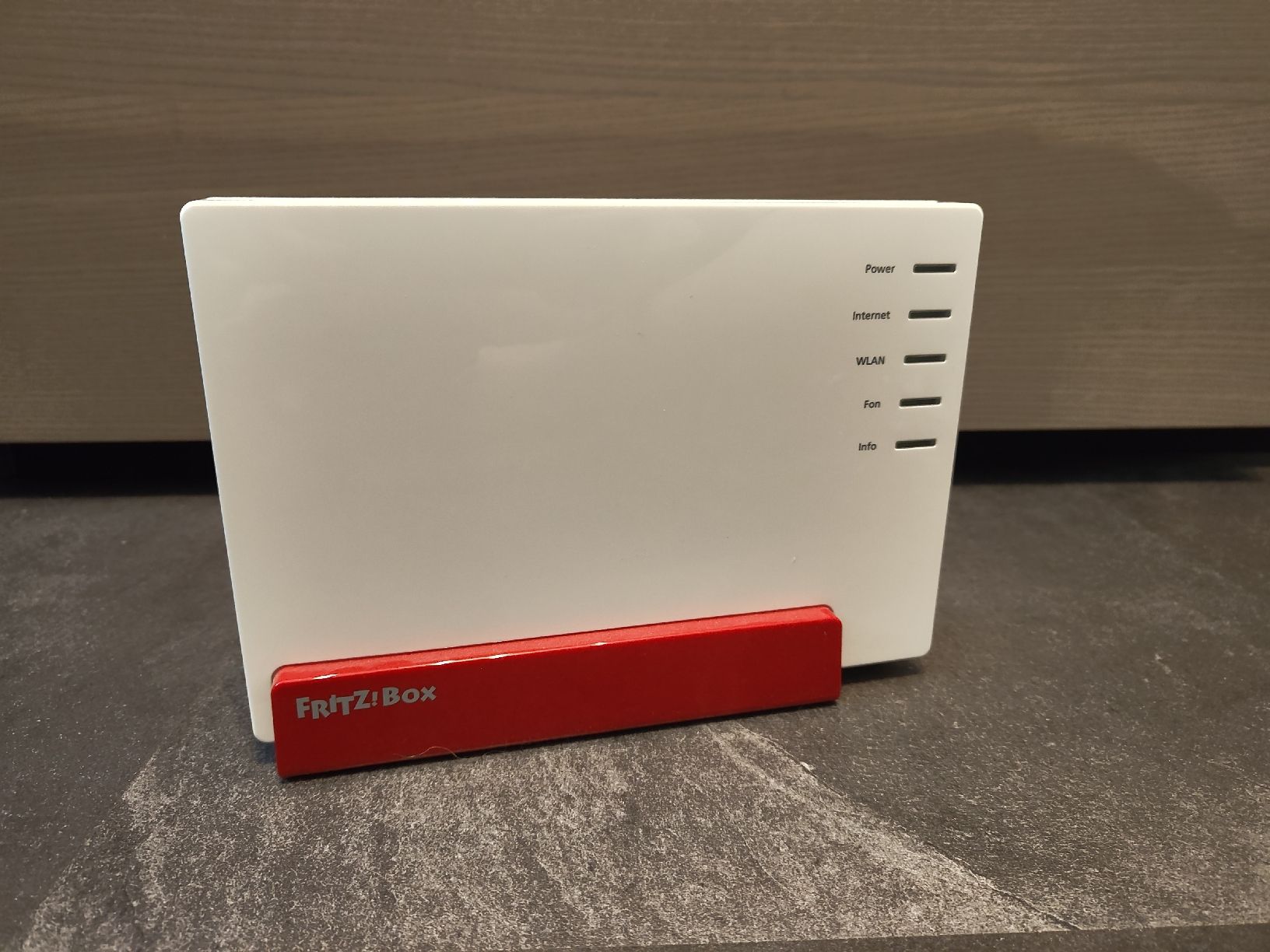 Avm Modem & Router: AVM Fritz!Box 7582 – Usato da Krattigen venduto da verslaan 1