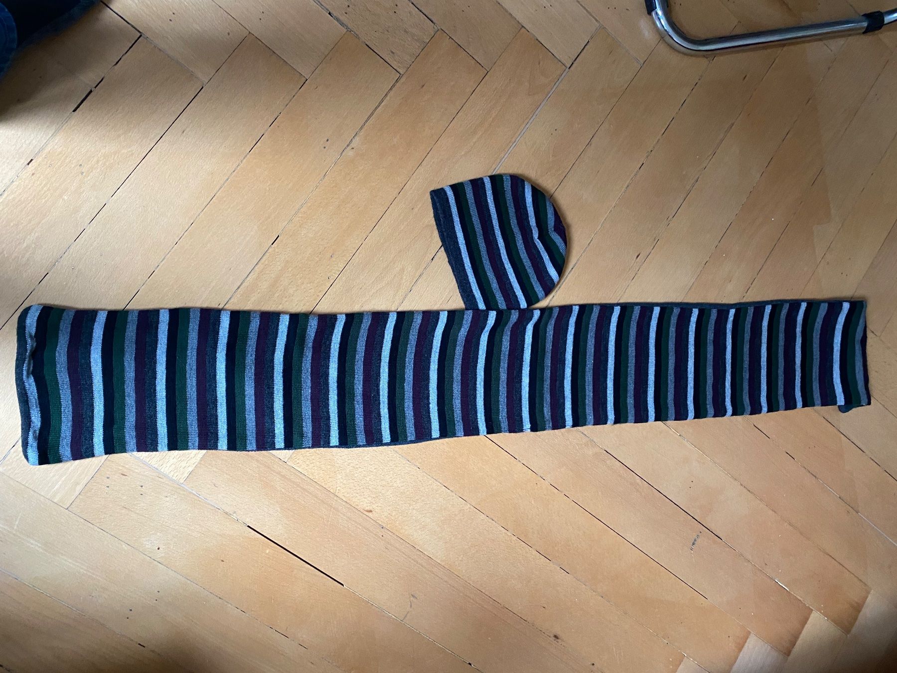 Altro abbigliamento per bambino: Chapeau et écharpe enfant – Usato da Küssnacht am Rigi venduto da CALIFRASQUI 1