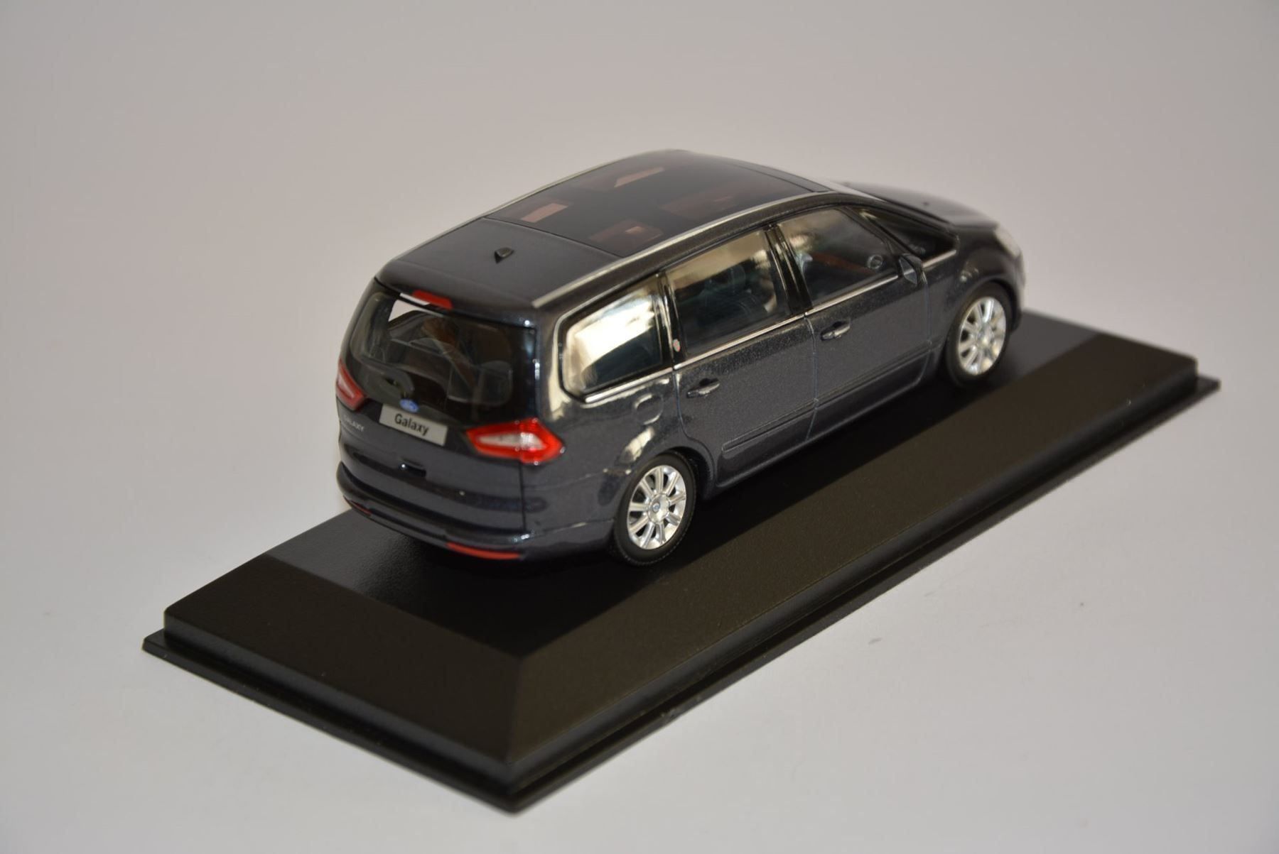 Ford Modellini d'auto: Ford Galaxy , Minichamps , 1:43 – Nuovo e nell'imballaggio originale da Goldach venduto da Feivel9 6