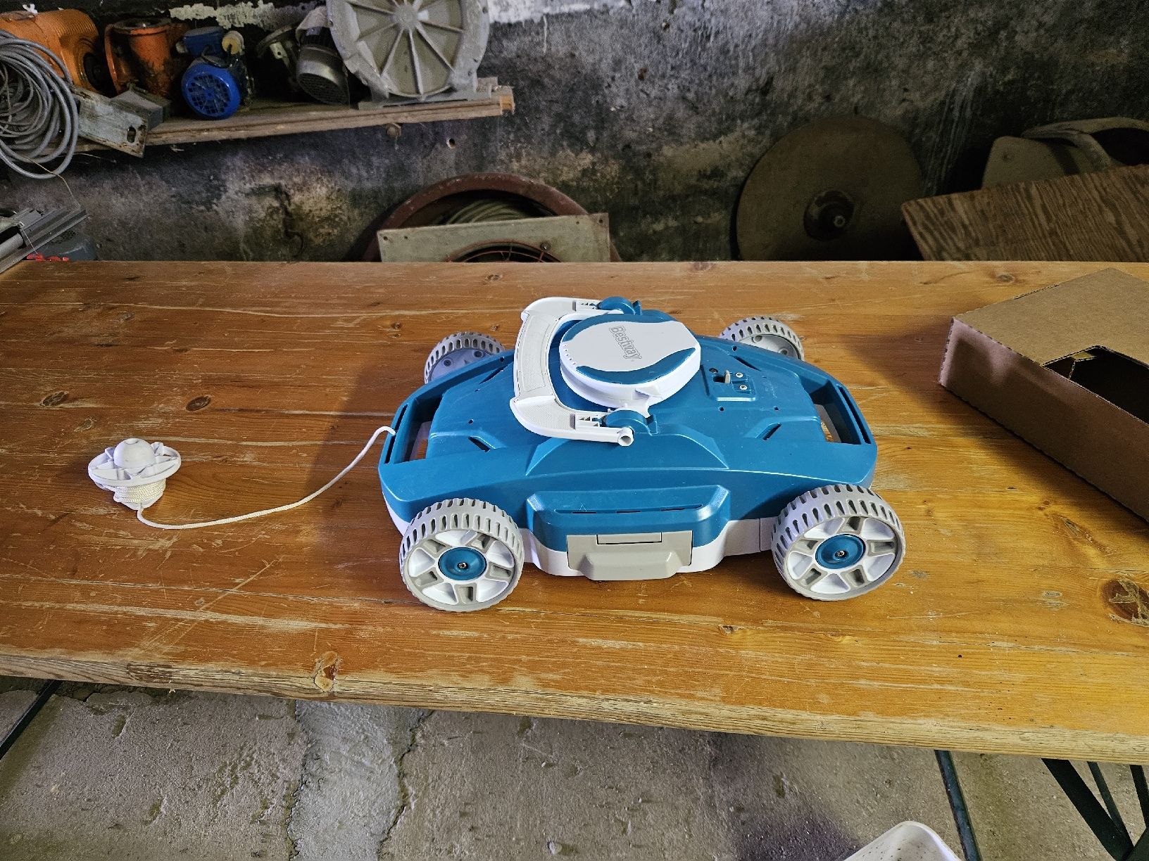 Bestway Accessori per Piscine: Bestway Aquatronix G200 Pool Roboter gebraucht – Usato da Graben venduto da cartier03