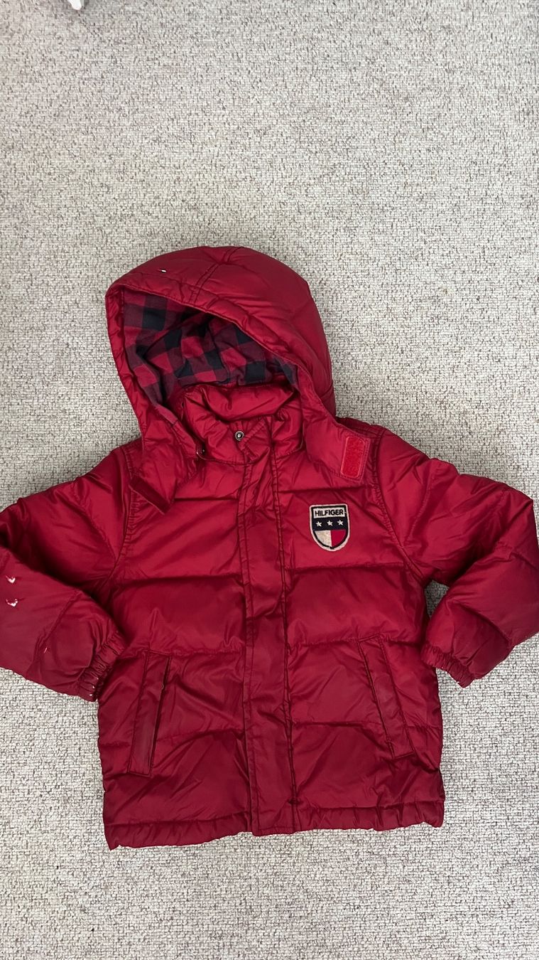 Tommy Hilfiger Giacche & Cappotti: Tommy Hilfiger Winterjacke, Gr. 116 – Usato da Zollikerberg venduto da Chita440