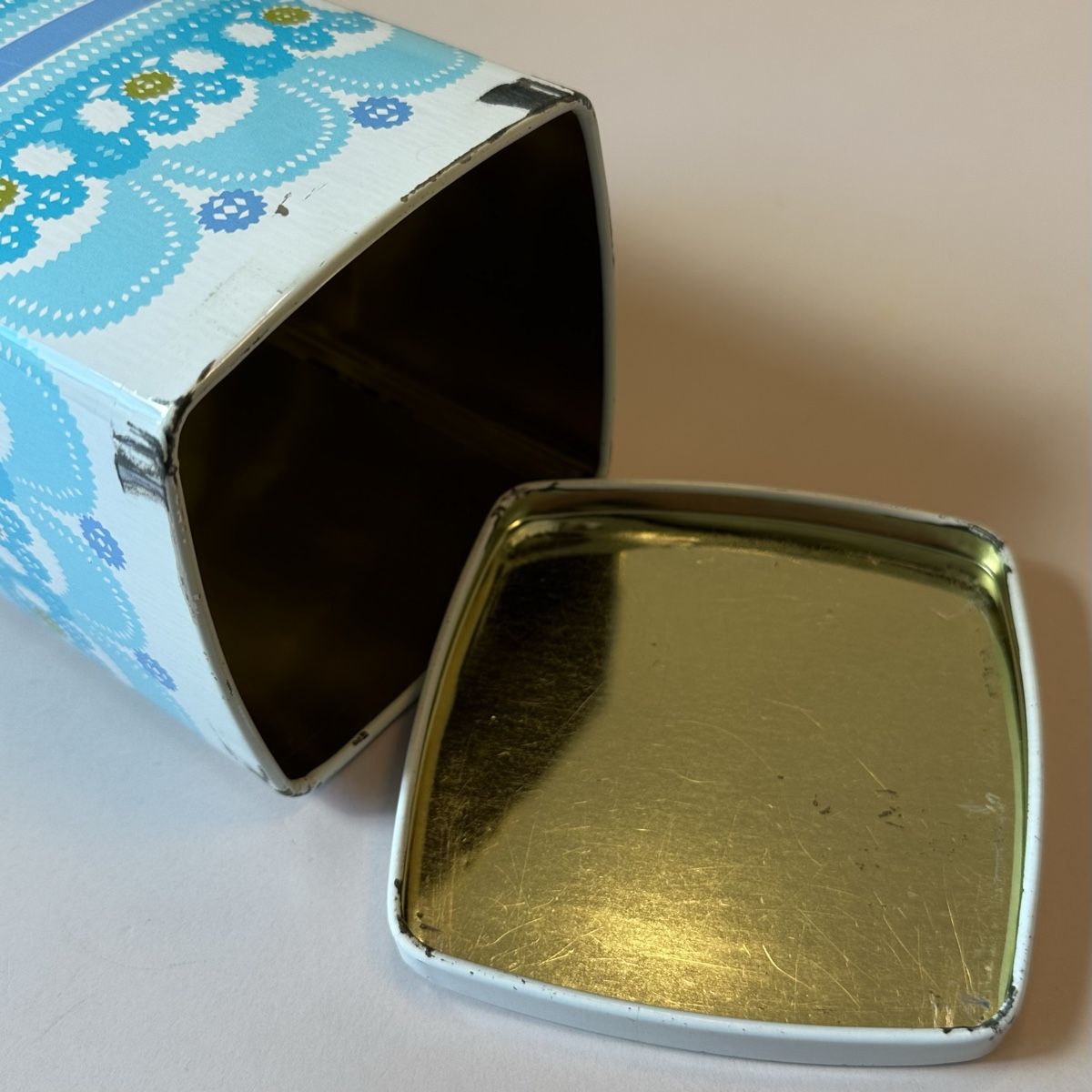 Elettrodomestici da cucina: IRA Blechdose, Copenhagen, Denmark – Usato da Winterthur venduto da gutDingmint 2