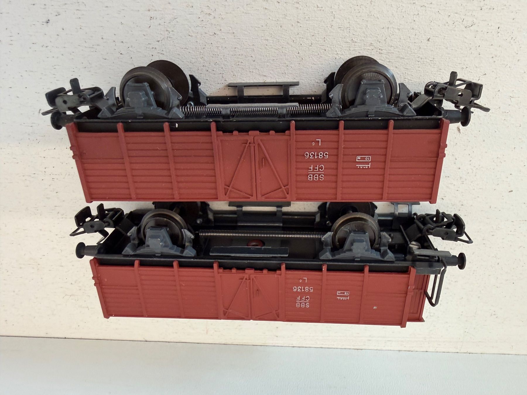 Hag Modelleisenbahnen: 2e Set Hochbord HAG 320 + 340 Güterwagen DC – Gebraucht aus Büsserach von ModellbahnDepot 1