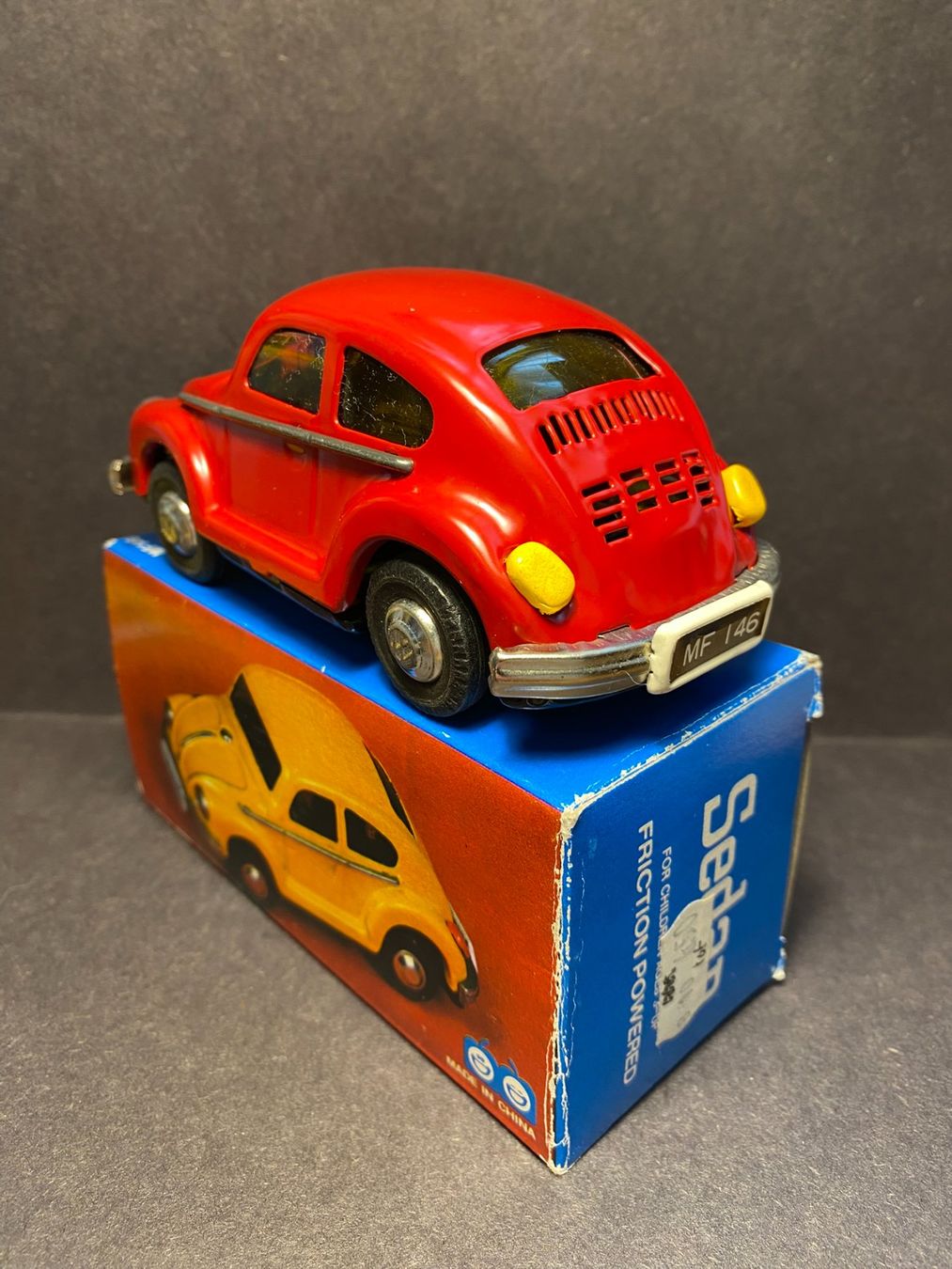 Giocattoli: VW Käfer Blech mit Friktion und Originalverpackung – Nuovo e nell'imballaggio originale da Spiez venduto da Mlandcruiser 6