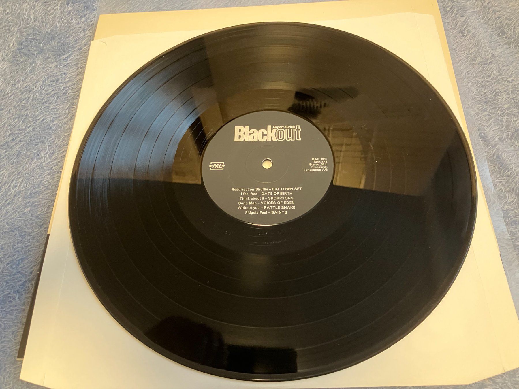 Schallplatten: Blackout – Gebraucht aus Aarwangen von Jukebox3 4