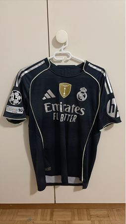 Maillot Real Madrid Adidas noir authentique comme neuf