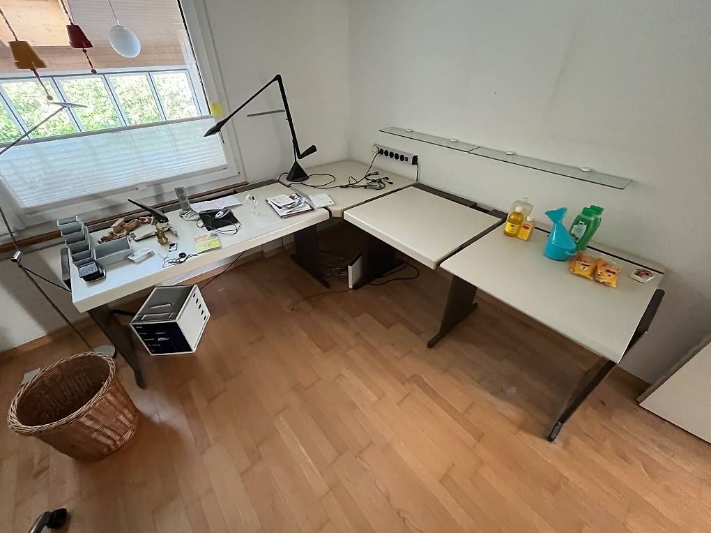 Schreibtische: Ecktisch Büro Lista – Gebraucht aus Buchrain von Forri75