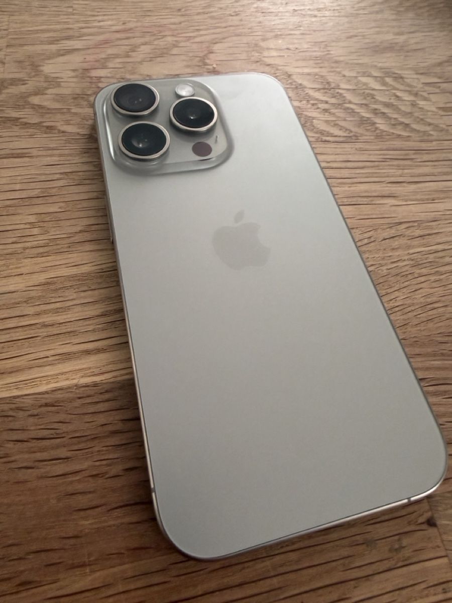 Apple Telefoni cellulari / Smartphones: iPhone 15 Pro 128GB Titan Natur – Usato da Triesen venduto da zam23 2