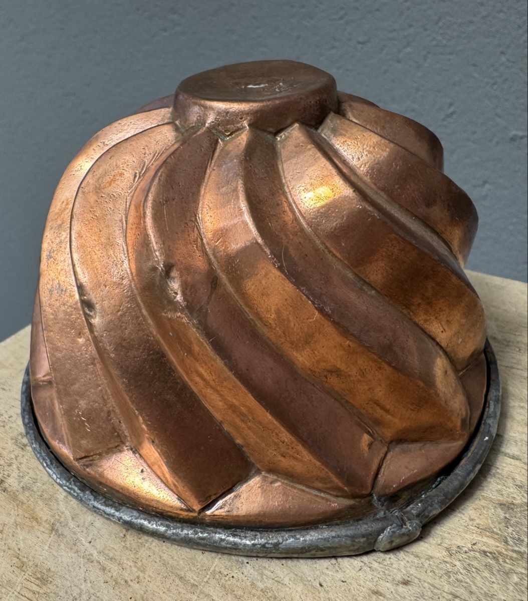 Moules à gâteaux: Kleine alte Backform aus Kupfer 11 cm – D'occasion à Rothrist par Luckywinner 1