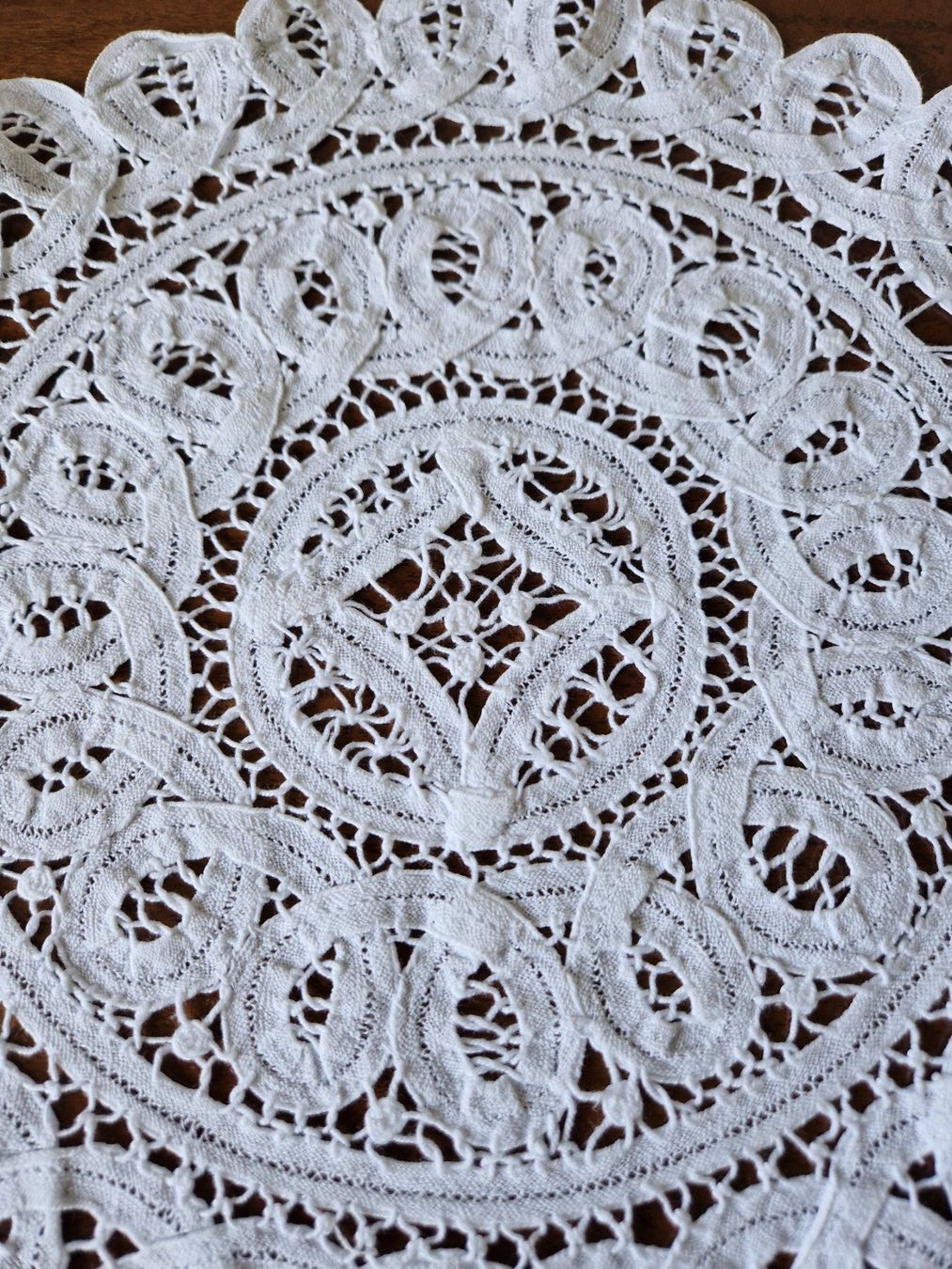 Altra biancheria da tavola: Deckelii  Dm 30cm – Nuovo (secondo la descrizione) da Bern venduto da Antikbatik 2