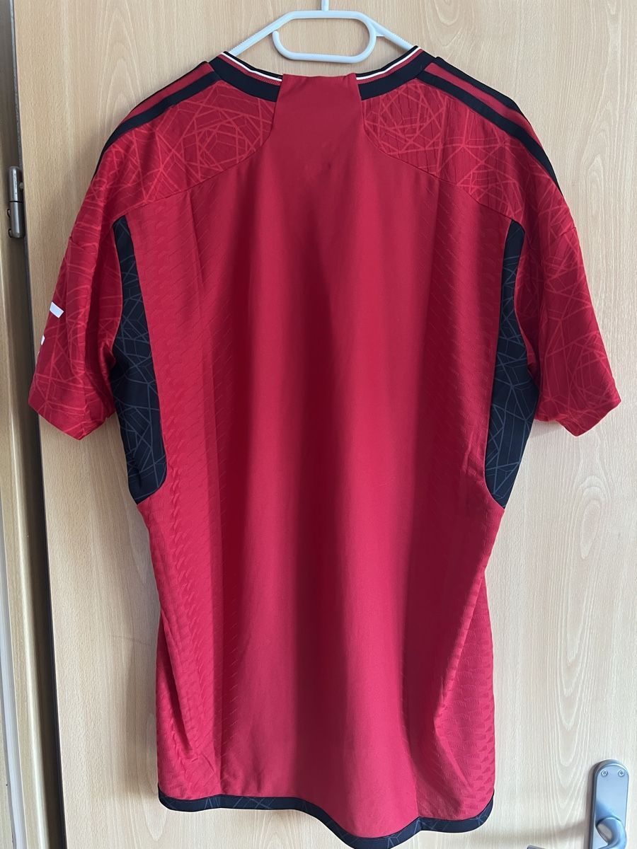 Manchester United Leibchen & Hosen: Manchester United Authentic Gr XL – Gebraucht aus Mümliswil von Calciopat 1