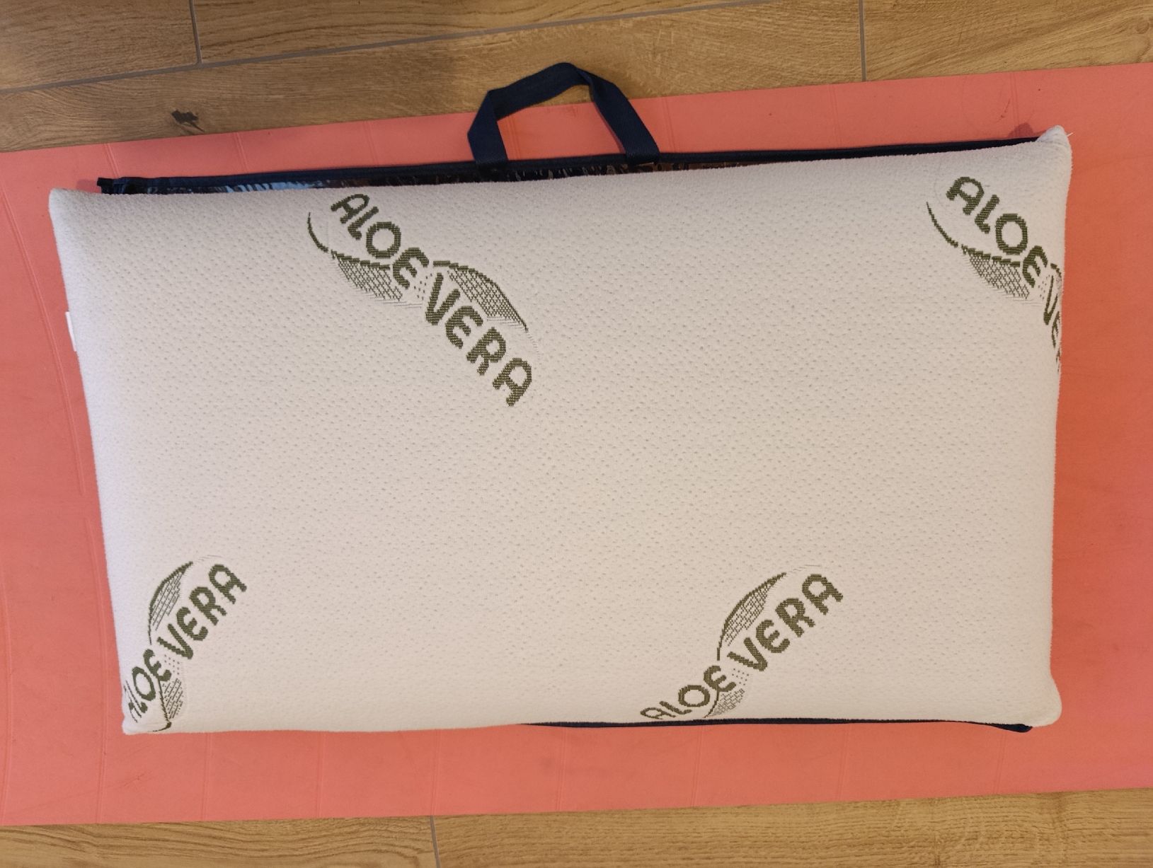 Cuscini: Cuscino memory foam Aloe – Usato da Ludiano venduto da Mo_Bia