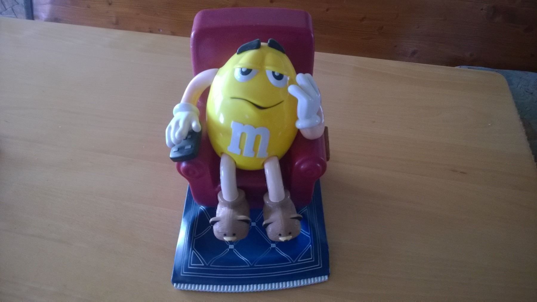 Statuette: M&M FERNSEH SESSEL – Nuovo (secondo la descrizione) da OBERSTETTEN venduto da simba0810 3
