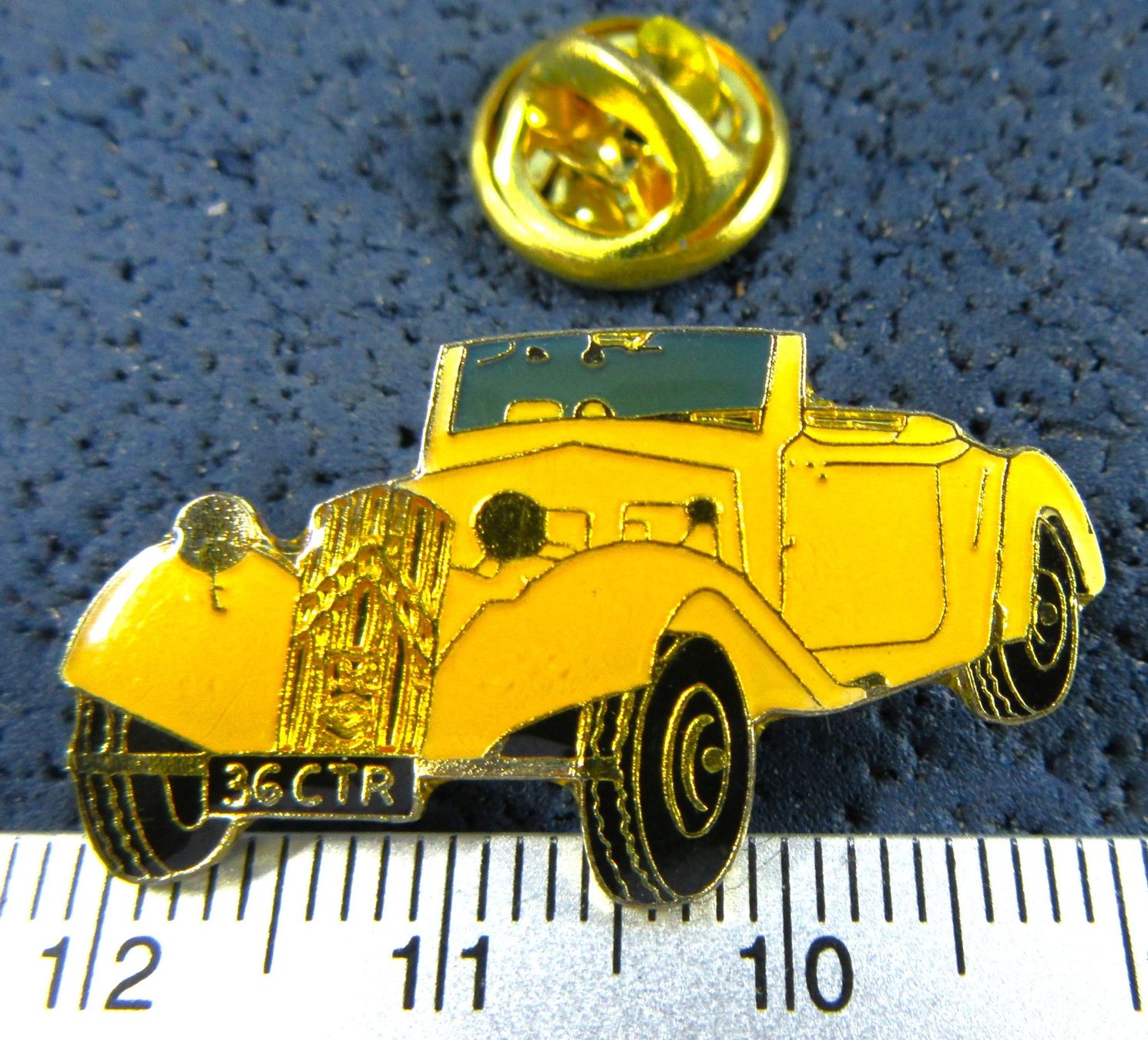 Citroën Placchette & Badge: CITROEN 36CTR CABRIO AUTO PIN GLASIERT – Usato da Ettingen venduto da Hausi4711