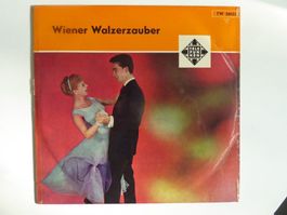 WIENER WALZERZAUBER  LP 33 Umdr.