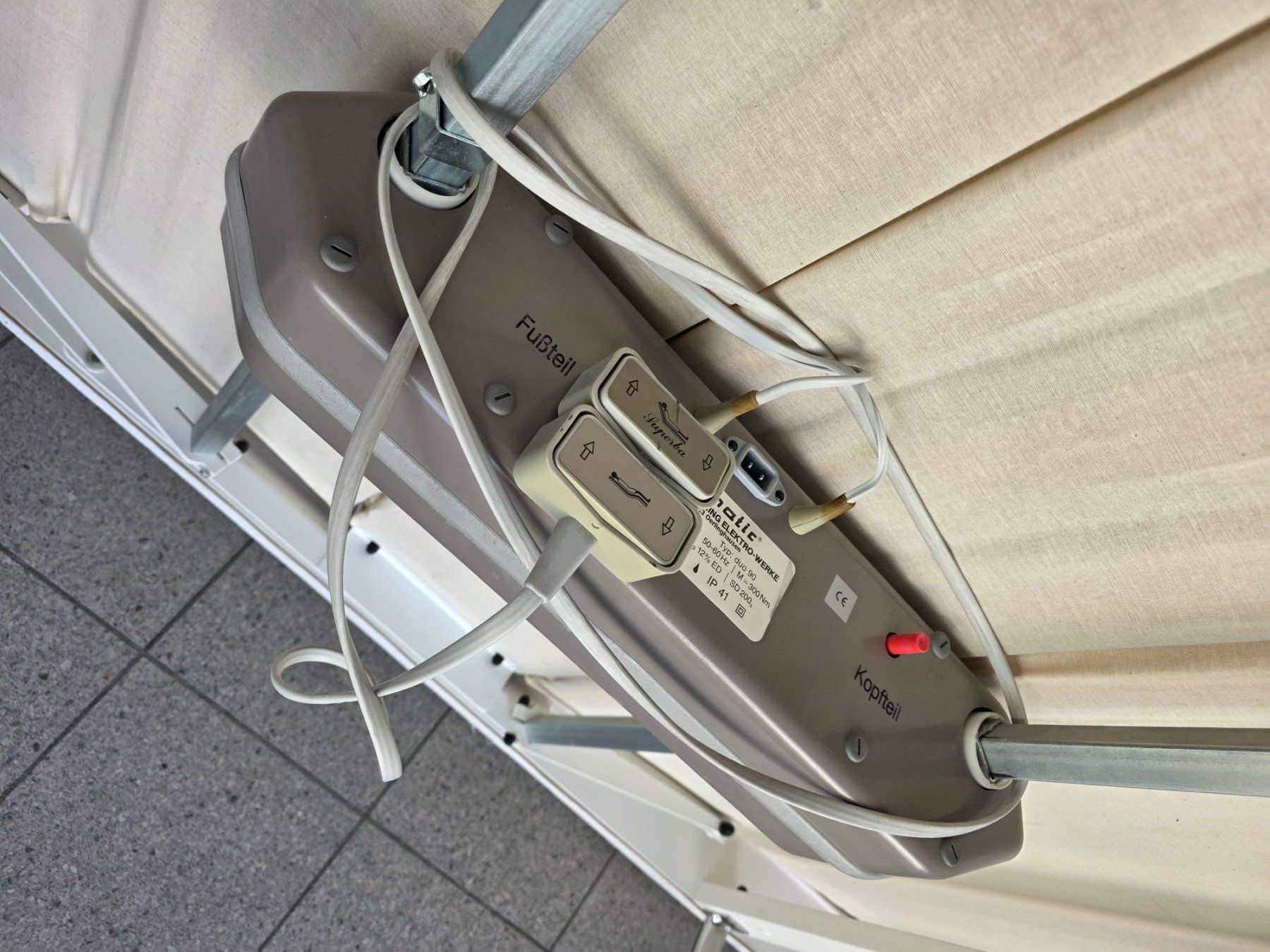 Letti: Superba Elegance Bett elektrisch verstellbar – Usato da Zürich venduto da mbu_nkj8 3