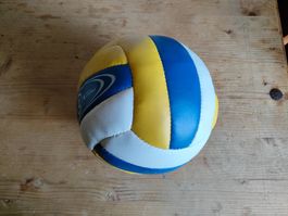 Neuer Lederfussball